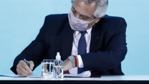 Argentina promulga ley que despenaliza el aborto hasta las 14 semanas