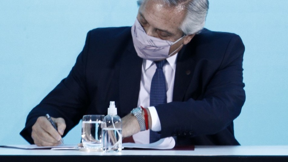 Argentina promulga ley que despenaliza el aborto hasta las 14 semanas Argentina promulga ley que despenaliza el aborto hasta las 14 semanas