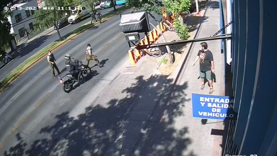 atropello carabinero Video registra dramática persecución hasta atropello de carabinero en Providencia