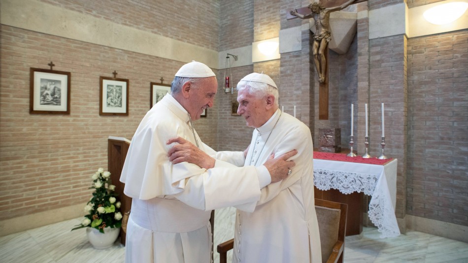 papa vacuna coronavirus Papa Francisco y Benedicto XVI son vacunados contra el coronavirus
