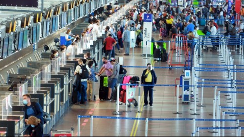 Experto y alza de contagios: 'La clave es que el principal aeropuerto del país sigue operando'