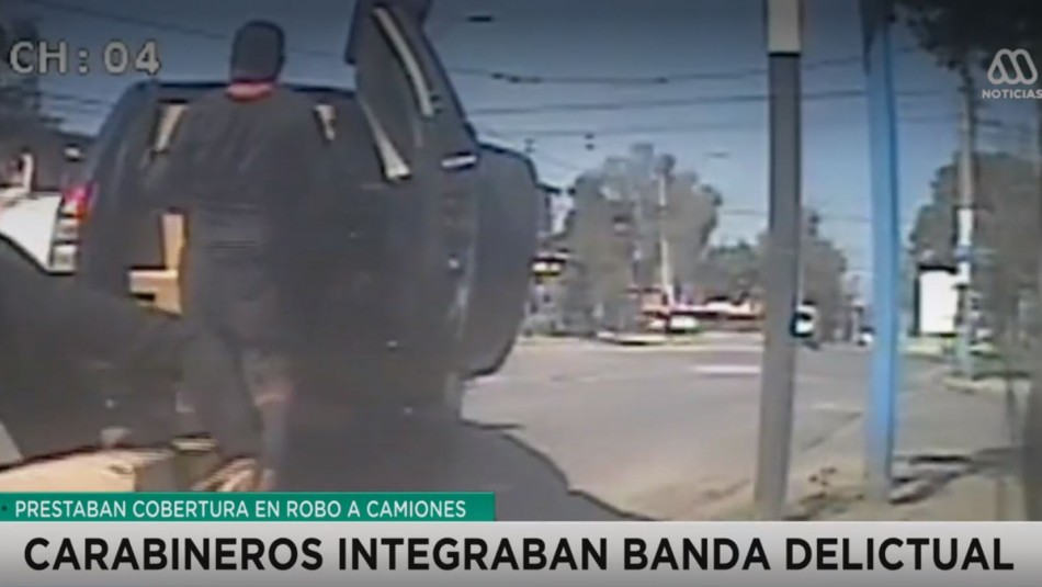 Carabineros integraban banda de robo de cigarrillos: Asaltos oscilaron los 4 millones de dólares Carabineros integraban banda de robo de cigarrillos: Asaltos oscilaron los 4 millones de dólares
