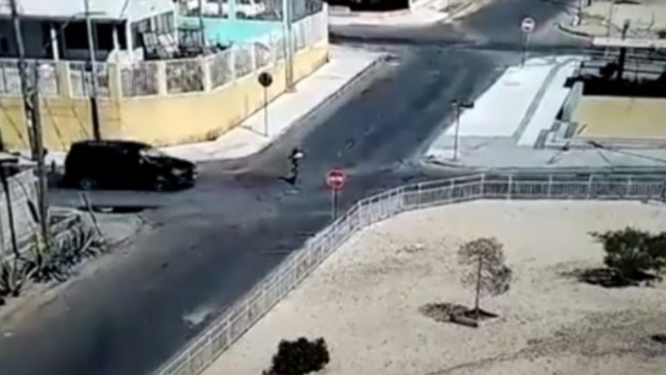 Video: Chofer se da a la fuga tras impactar violentamente a menor de 12 años en scooter Video: Chofer se da a la fuga tras impactar violentamente a menor de 12 años en scooter