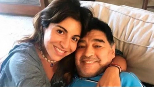 Gianina Maradona publica conversación con psicólogo de su padre dos días antes de su muerte