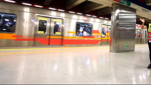 Metro se querella contra pasajero que atacó brutalmente a guardia: Acusan homicidio frustrado
