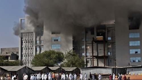 Confirman 5 muertos tras incendio en la mayor fábrica de vacunas del mundo