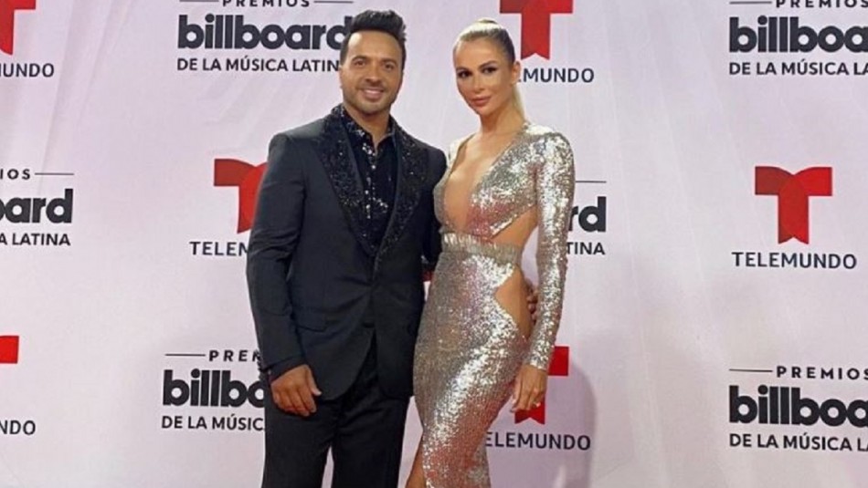 La Llaman Barbie Esposa De Luis Fonsi Se Luce En Traje De Bano Meganoticias