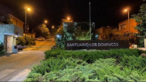 Tres detenidos por atacar a Carabineros en fiscalización de fiesta clandestina en Las Condes