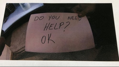 Con un mensaje en una servilleta mesera salvó a niño maltratado por su padrastro