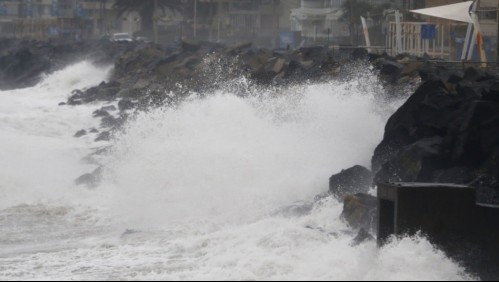 Marejadas entre Arica y Biobío se mantendrán hasta el próximo martes