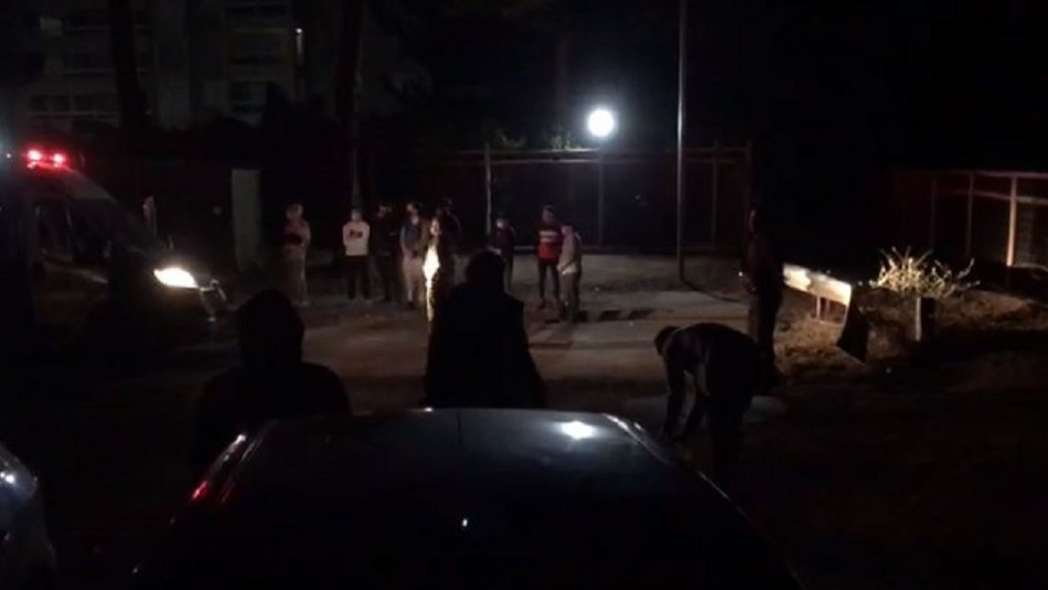 Fiesta clandestina en Algarrobo. Otra fiesta clandestina: Detienen a 30 adultos y 2 menores de edad en playa de Algarrobo