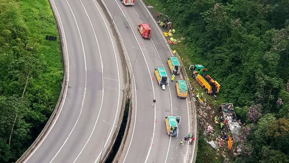 Accidente en Brasil Accidente de autobús deja al menos 21 muertos y 36 heridos en Brasil