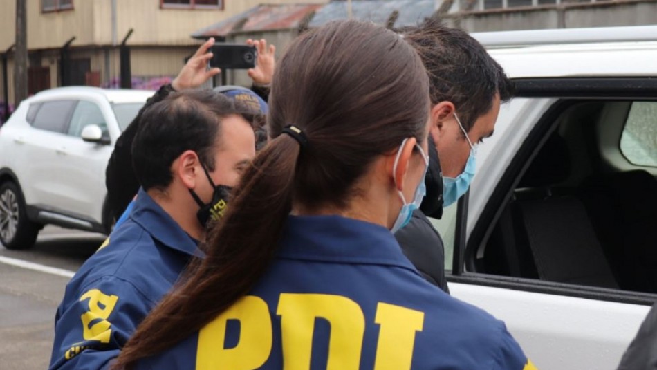 PDI detiene a bombero por presunta responsabilidad en incendio Detienen a bombero por presunta responsabilidad en incendio ocurrido en Puerto Montt