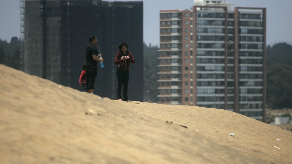 La lucha de los vecinos por frenar las construcciones en las dunas de Concón La lucha de los vecinos por frenar las construcciones en las dunas de Concón