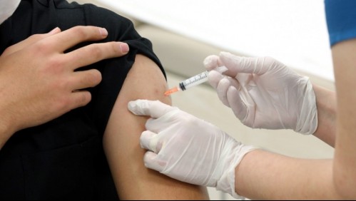 Vacuna Sinovac en Chile: Estudios preliminares indican seguridad para mayores de 60 años