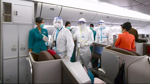 Mujer viajó en avión ocultando tener coronavirus: Ahora irá a la cárcel