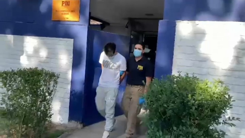Cantante de trap es detenido por tráfico de drogas en la población El Castillo Cantante de trap es detenido por tráfico de drogas en la población El Castillo
