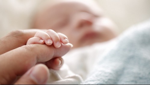 Apellido materno antes que el paterno: en qué consiste el proyecto que permite cambiar el orden