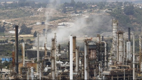 Reportan explosión en planta de ENAP en Concón: 'No hay afectación a personas'