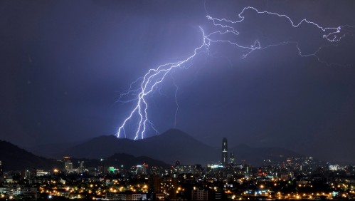 Emiten alerta por tormentas eléctricas en la ciudad de Santiago