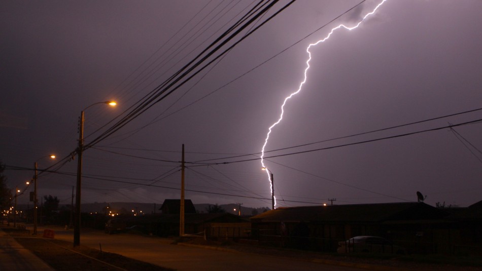 Videos show the development of electrical storms in different areas of the country