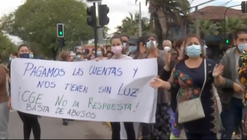Vecinos de Puente Alto no tienen luz hace dos días: 'Es una burla y exigimos que nos ayuden'