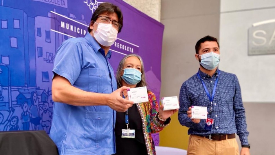 Medicamento Avifair contra el coronavirus: Crece polémica por remedio adquirido en Recoleta Medicamento Avifair contra el coronavirus: Crece polémica por remedio adquirido en Recoleta