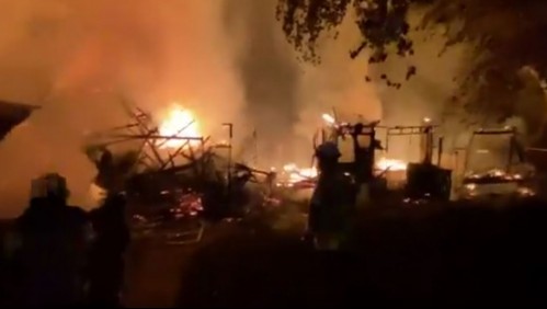 Cuatro inmuebles quemados tras presuntos ataques incendiarios en la provincia de Arauco