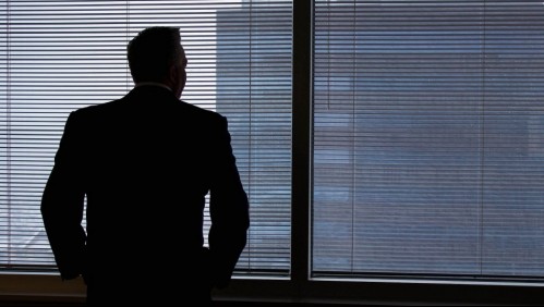 Sobreendeudamiento en Chile: Al 67% de las personas no le alcanza su sueldo para pagar deudas