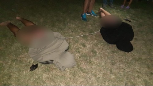 Vecinos amarran y desnudan a dos sujetos en Puente Alto en nueva detención ciudadana