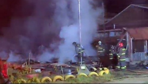 Parroquia de Nueva Imperial resulta completamente quemada tras incendio