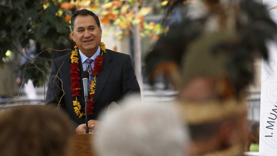 Alcalde de Rapa Nui critica a Delgado por falta de apoyo en vacunación: Alcalde de Rapa Nui critica a Delgado por falta de apoyo en vacunación: