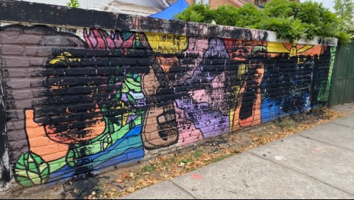 Vandalizan mural dedicado a Víctor Jara que generó polémica en Las Condes