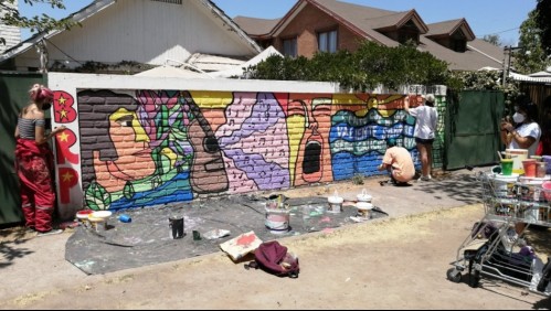 Mural en memoria de Víctor Jara desata acalorado debate entre vecinos de Las Condes