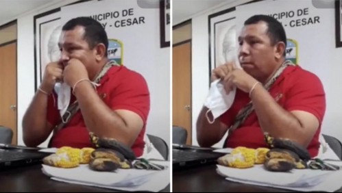 'Qué asco': Polémico alcalde colombiano es captado usando mascarilla como hilo dental