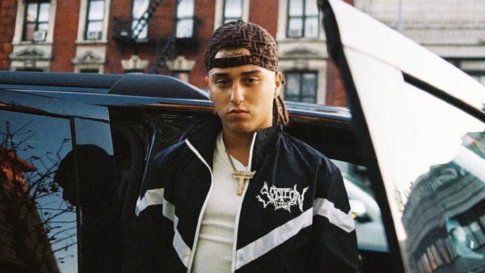 Detienen a cantante de trap Pablo Chill-E durante grabación de videoclip en San Joaquín Detienen a cantante de trap Pablo Chill-E durante grabación de videoclip en San Joaquín