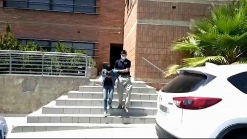 Detienen a mujer que habría asaltado a una madre y su hijo a plena luz del día en Lo Prado