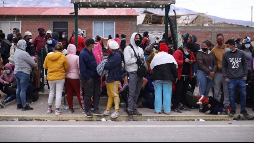 'Llegan muchos, me da rabia': Vecinos de Colchane molestos por masiva llegada de migrantes