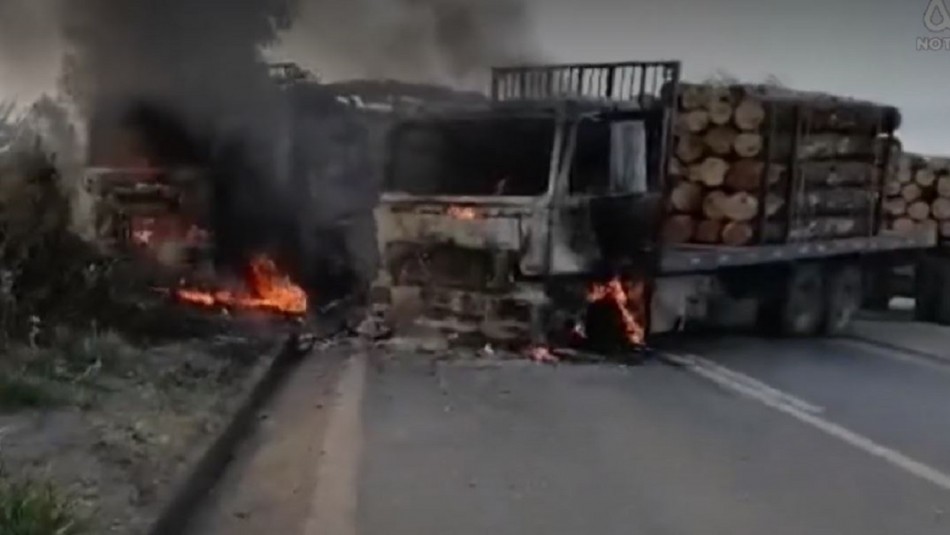 Violencia en Provincia de Arauco: Un conductor herido y once camiones quemados Violencia en Provincia de Arauco: Un conductor herido y once camiones quemados