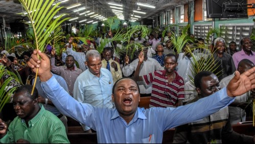 'Es por ello que no llevamos mascarillas': Tanzania asegura que orando se libra del coronavirus