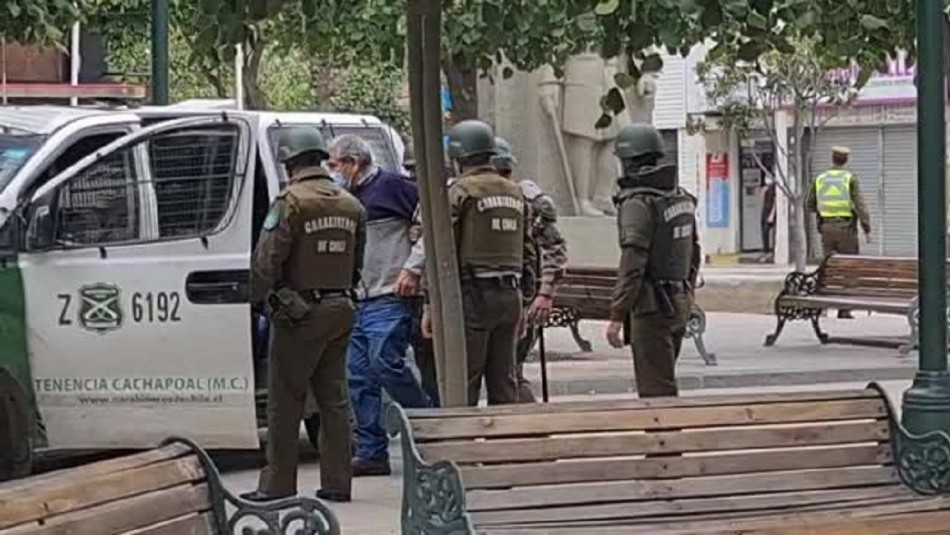 Dejan en libertad a adulto mayor que habría ingresado armado a Municipalidad de Rancagua Dejan en libertad a adulto mayor que habría ingresado armado a Municipalidad de Rancagua