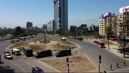 Manifestación en Plaza Italia provoca desvíos de tránsito y cierre de accesos de Metro