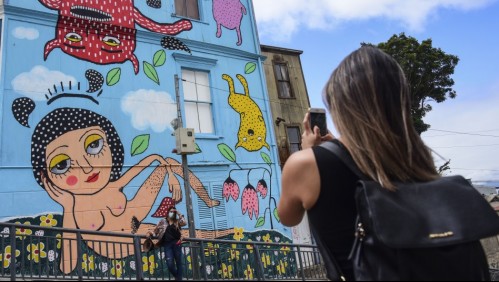 'Serás siempre bienvenida': Jorge Sharp respalda a Mon Laferte tras polémica por murales