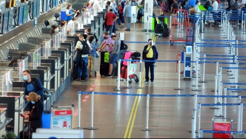 Sernac exigirá a aerolínea compensaciones a sus clientes por viajes suspendidos