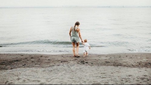 Salvan a un bebé a punto de ser ahogado por su madre en un río