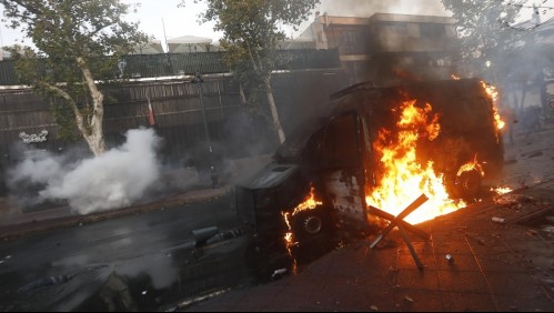 Ingeniero y sin antecedentes: Identifican a presunto responsable de ataque a furgón policial