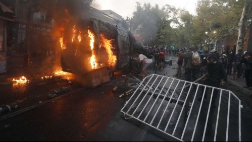 Decretan prisión preventiva para ingeniero acusado de incendiar vehículo policial