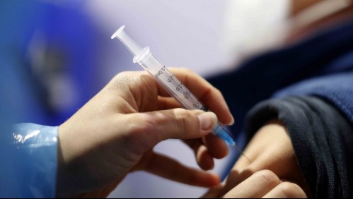 Cadem: Aumenta en 12% la disposición a vacunarse de los chilenos