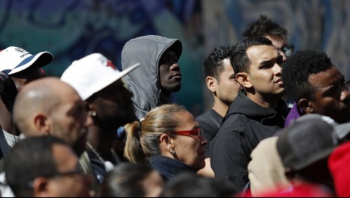 Cadem: 60% de los encuestados califica como 'mala' la llegada de migrantes a Chile