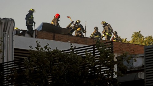 Incendio se registró en local comercial ubicado en Patio Bellavista de Providencia